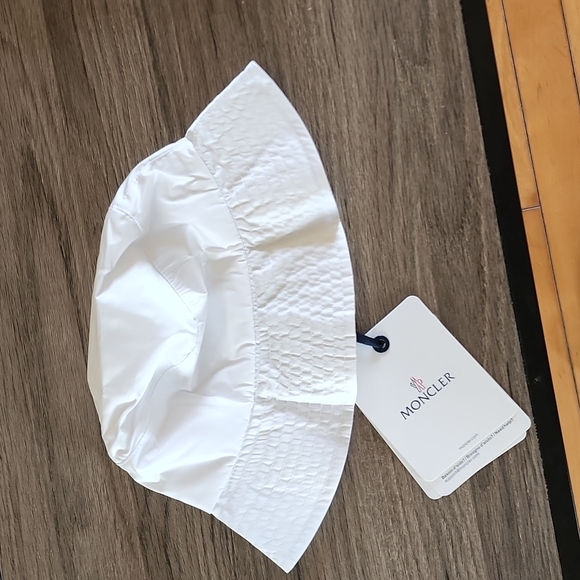 MONCLER BUCKET HAT - Picture 4 of 4